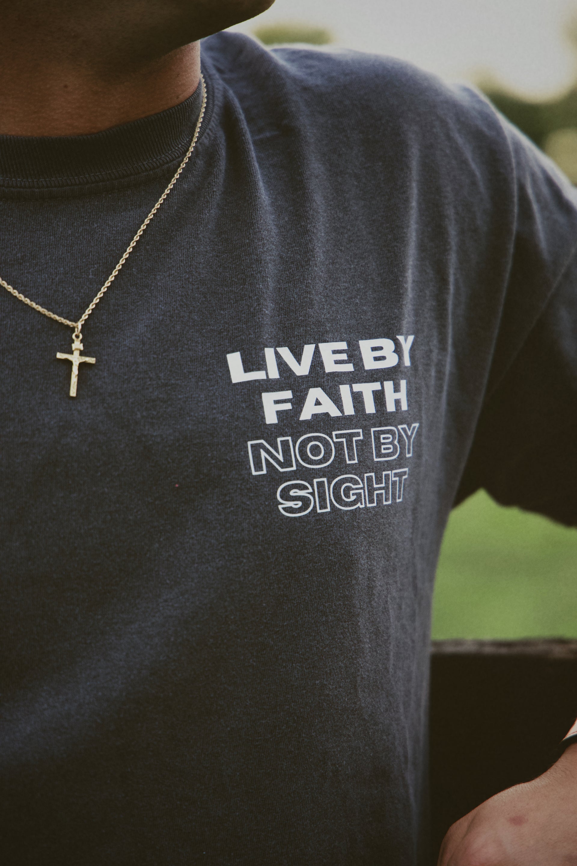 LIVE BY FAITH TEE gray front detail
