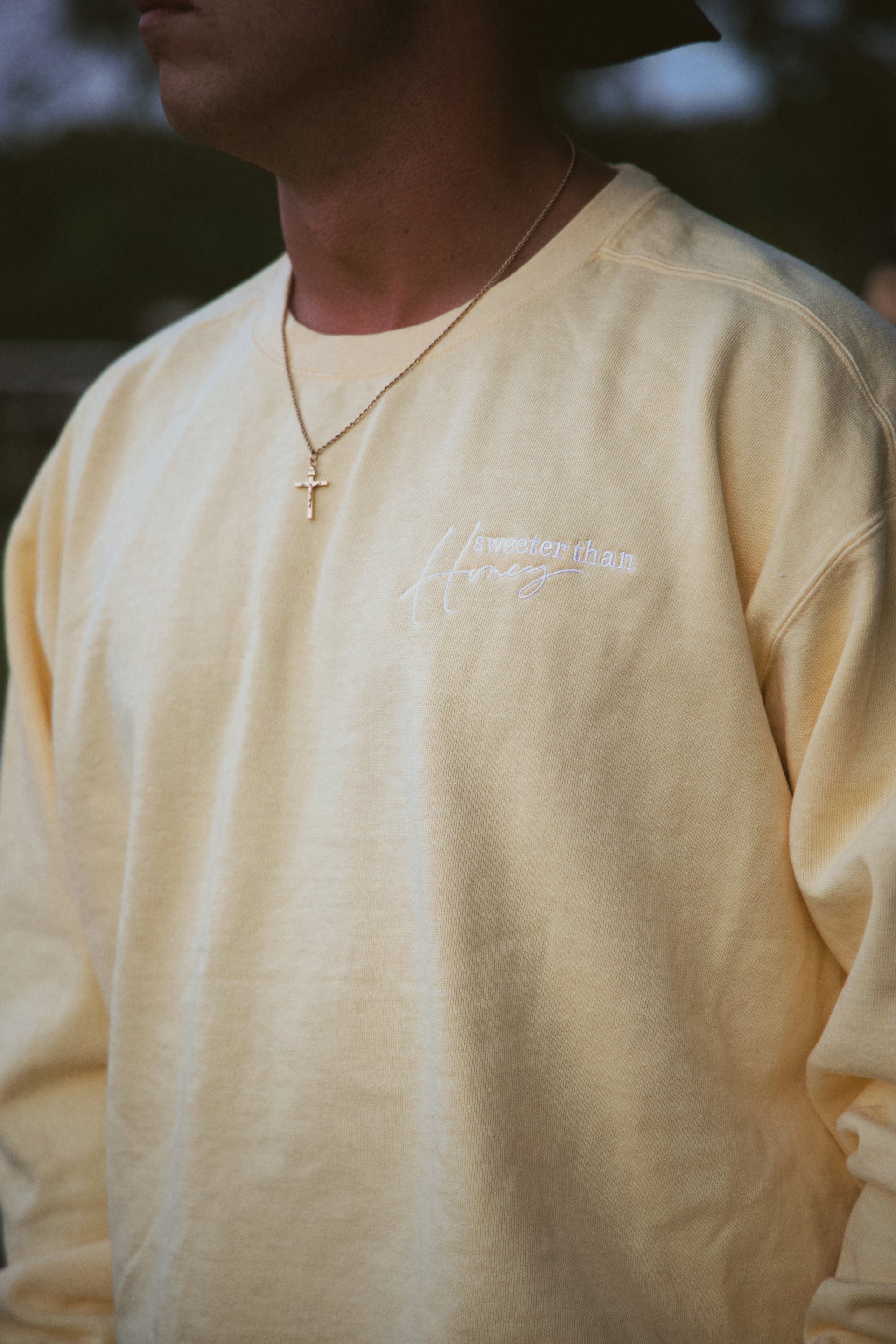 SWEETER THAN HONEY SWEATSHIRT yellow front detail 
