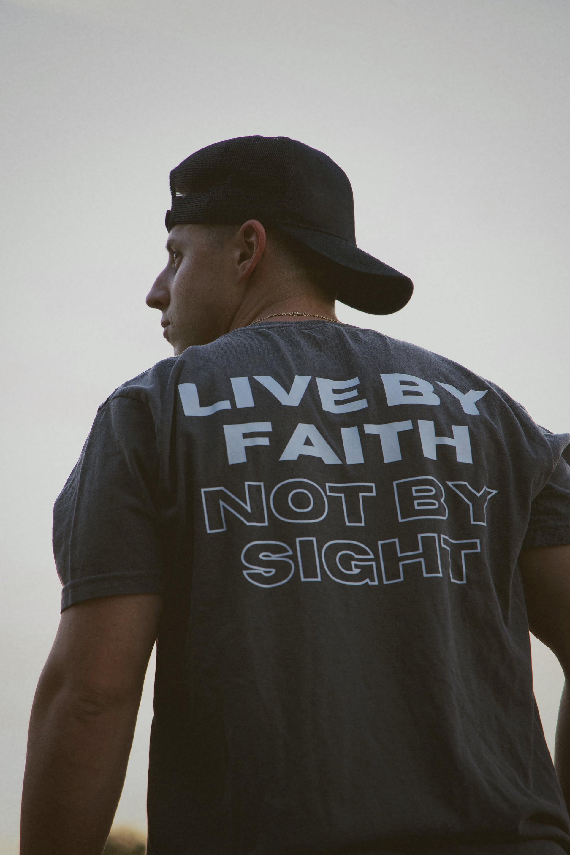 LIVE BY FAITH TEE gray back